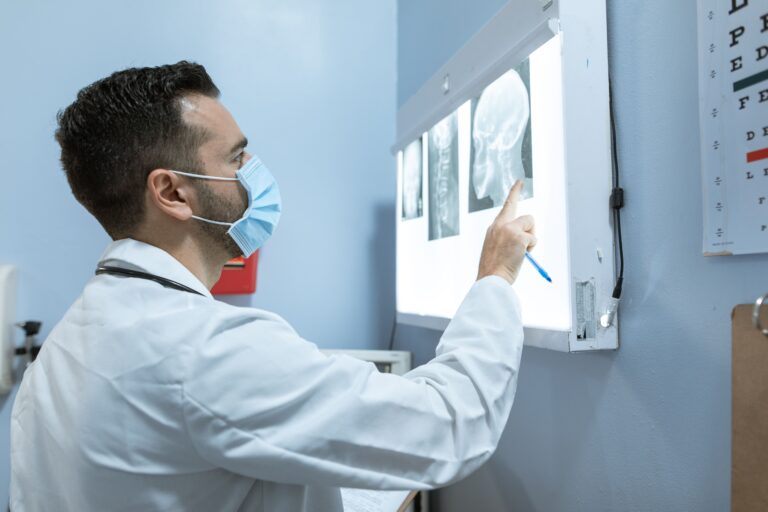 Brain Specialist vs Neurologist: What’s the Difference?